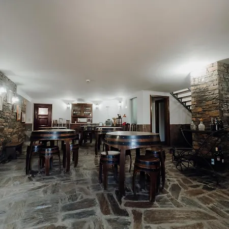 Forno House * Pereiros